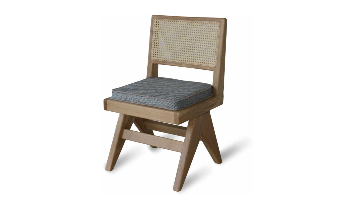 Chair Iris